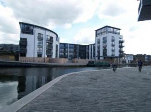 3 Bedroom Canal-side Apartment Sleeps 6, Edinburgh, 