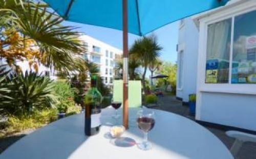Blue Palms, Bournemouth, 