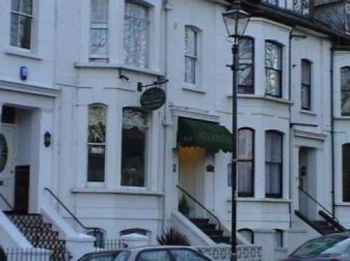 Southend Luxury Stays - Superclean Self Contained 2 Bed Apt With Garden, Southend on Sea, 