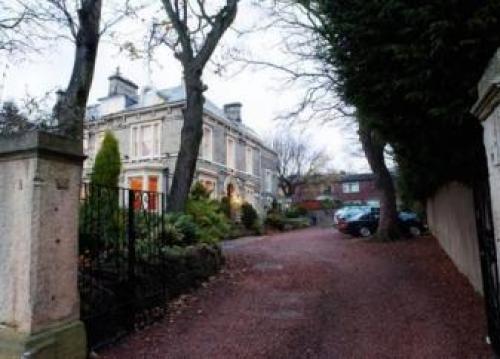 4 Bedroom Newcastle City Town House, Benwell, 