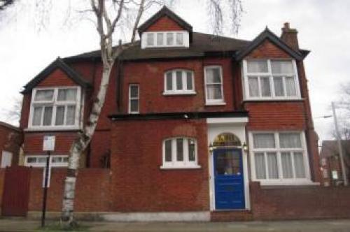 Chiswick Court Hotel - B&b, Ravenscourt Park, 