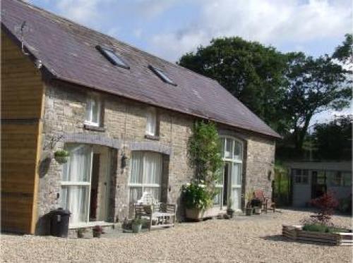 Cwmcrwth Farm Holiday Cottages, Ty Castell, 