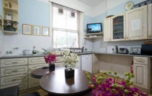London Court Hotel, Earls Court, 