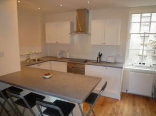 The Portsburgh Square Residence, Edinburgh, 