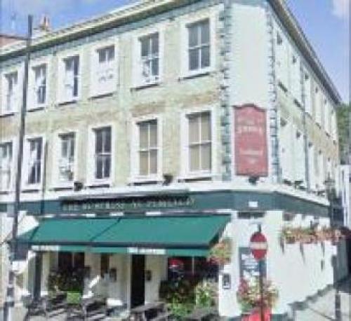 Plum Guide - Navy Roulette, Pimlico, 