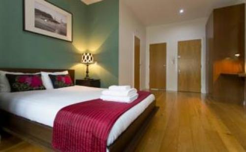 St James House Serviced Apartments, West Kensington, 