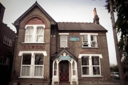 Caspian Hotel, Hanwell, 