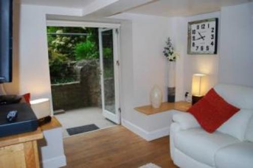 Elegant And Homely 3 Bedroom Edinburgh Flat, Edinburgh, 