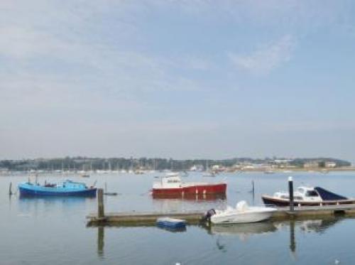 Houseboat Harbourside View, St Helens, 