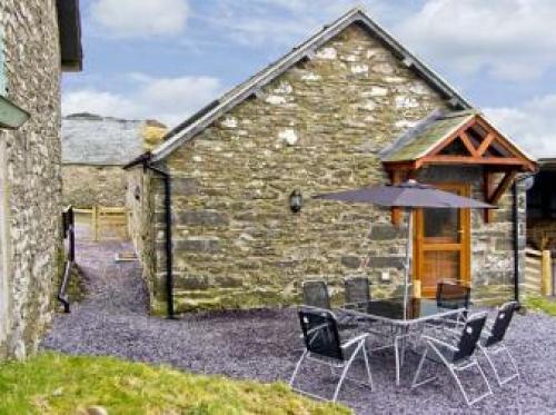 Ty Isaf Penrhyddion, Capel Garmon, 