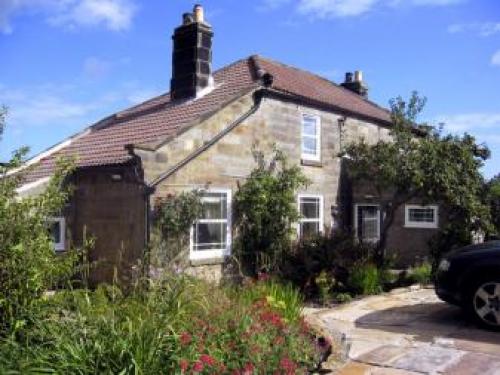 Eskside Cottage, Dunsley, 