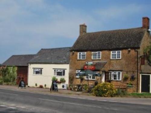 The Gate Hangs High, Hook Norton, 