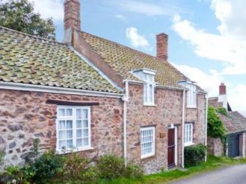 Holiday Home Moonfleat Cottage, West Quantoxhead, 