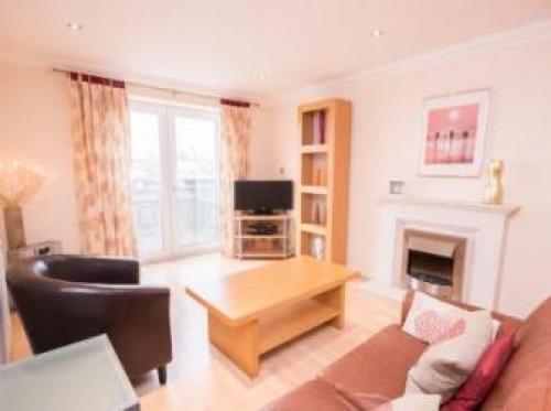 Town Or Country - Central Park Apartments, Southampton, 