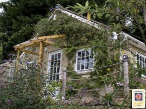 Romantic Cottage Escape With Picturesque Gardens In Bath, Monkton Combe, 