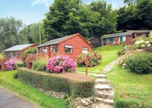 Grattons Cedar Lodges, Berrynarbor, Devon