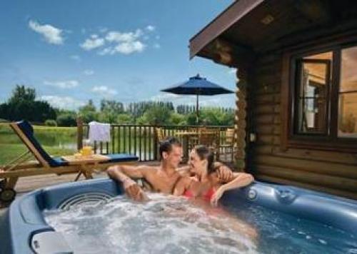 Weybread Lakes Lodges, Harleston, Norfolk