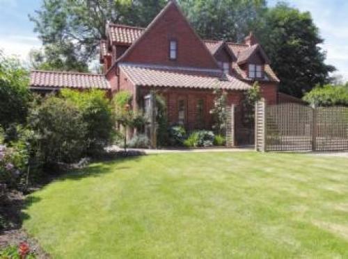 The Garden Apartment - 28342, Neatishead, 