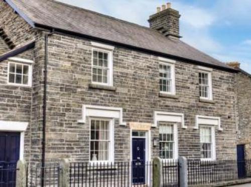 Court House, Corwen, 