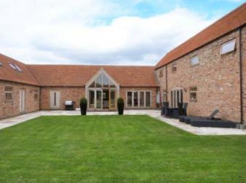 Moor Farm Barns, Lincoln, 