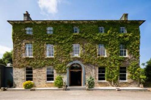 Hammet At Castell Malgwyn, Llechryd, 