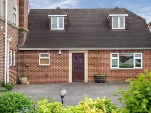 Muskoka Lodge, Midsomer Norton, 