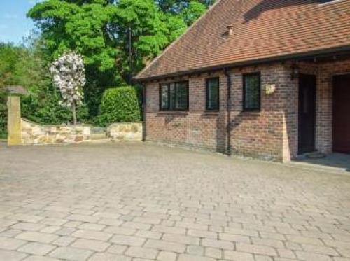 Beechcroft Corner House, Dronfield, 