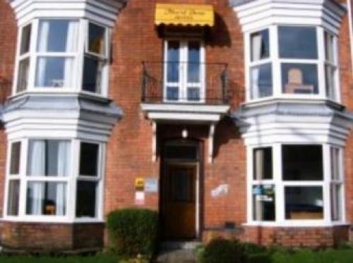 Hurst Dene Aparthotel, Swansea, 