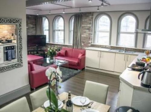 Base Serviced Apartments - Sir Thomas Street, Liverpool, 