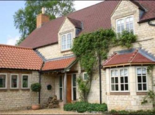 The Swallows Rest Bed & Breakfast, Corby, 
