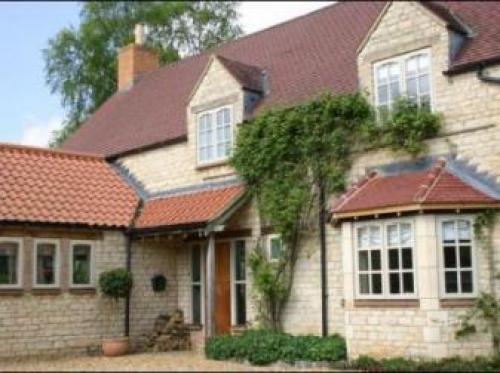 The Swallows Rest Bed & Breakfast, Corby, 