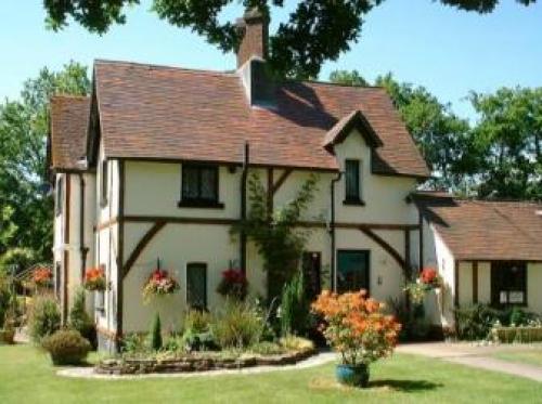 Dale Farm House, Hythe, 