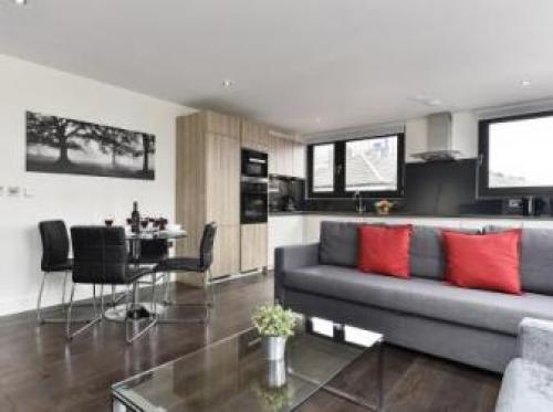 Aldgate Superior Apartments, Whitechapel, 