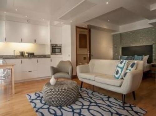Native Tower Hill, Aldgate, 