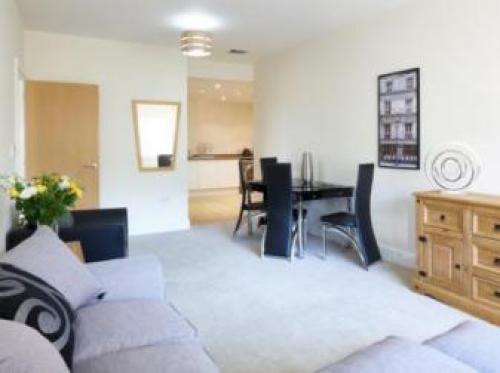 Mk City Centre Serviced Apartment, Bletchley, 