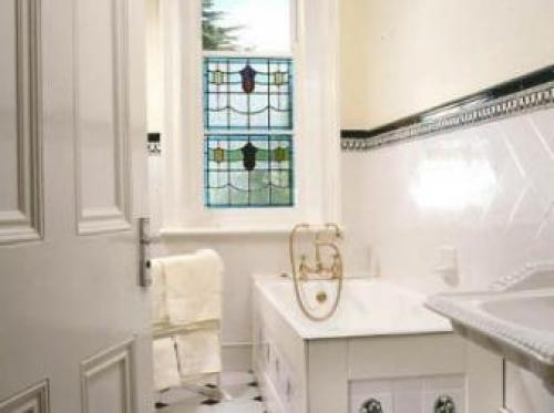 Ebury Hotel Cottages And Apartment's, Canterbury, 