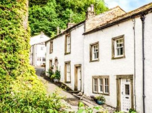 6 Constitution Hill, Settle, 