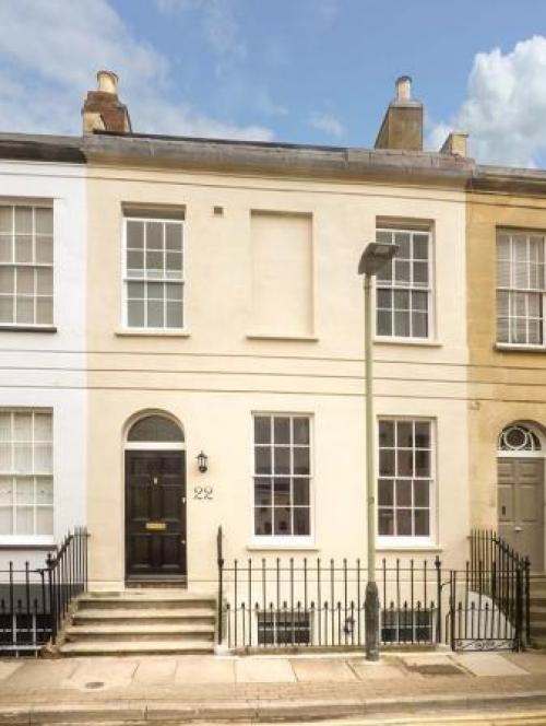 Beautiful Grade 2 Listed Terrace, Sleeps 8, Cheltenham, 