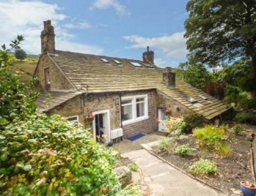 1940s Riverside Apartment, Holmfirth, 