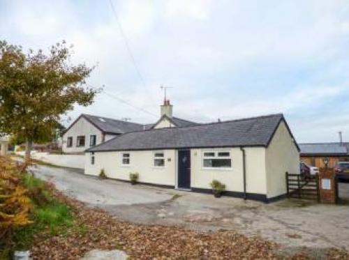Bryn Barcud Bach, Rowen, 