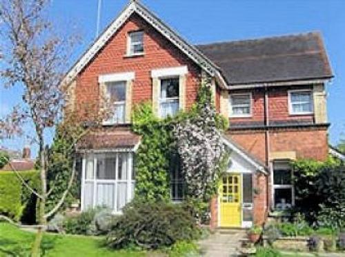 Laurel House Bed And Breakfast, Cheltenham, 