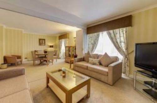 Park Lane Apartments/shaw House, Park Lane, 