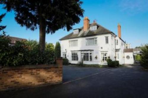 Lg Thai Derm Spa & Guesthouse, Loughborough, 