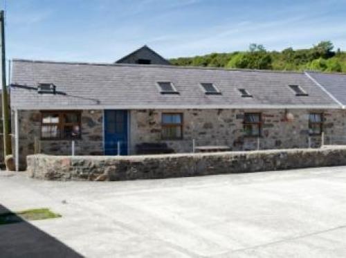 Glan Morfa Ganol, Llanarmon, North Wales