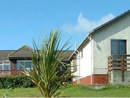 Red Pepper Self Catering - Loch And Sea Views - Explore The Uists, Benbecula, 